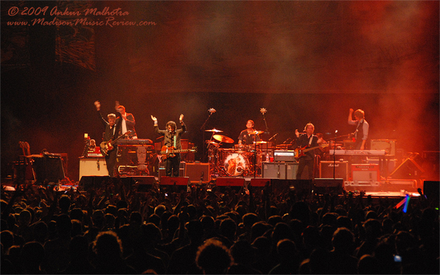 Wilco at 10,000 Lakes Festival July 23, 2009 - photo by Ankur Malhotra