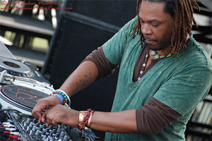 Osunlade at the Vitamin Water Main Stage on May 24, 2009 - Movement 2009 - photo by Ankur Malhotra