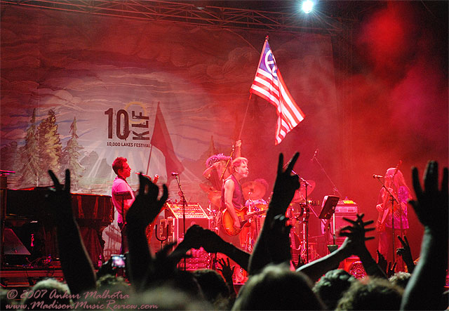 Bob Weir and Ratdog at 10,000 Lakes Festival 2007 - photo by Ankur Malhotra