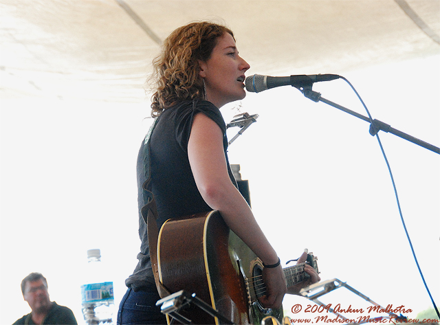 Kathleen Edwards at the Barn Stage, 10,000 Lakes Festival 2009 - photo by Ankur Malhotra