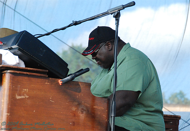 Steve Kimock's Crazy Engine - 10,000 Lakes Festival, July 24, 2009 - photo by Ankur Malhotra