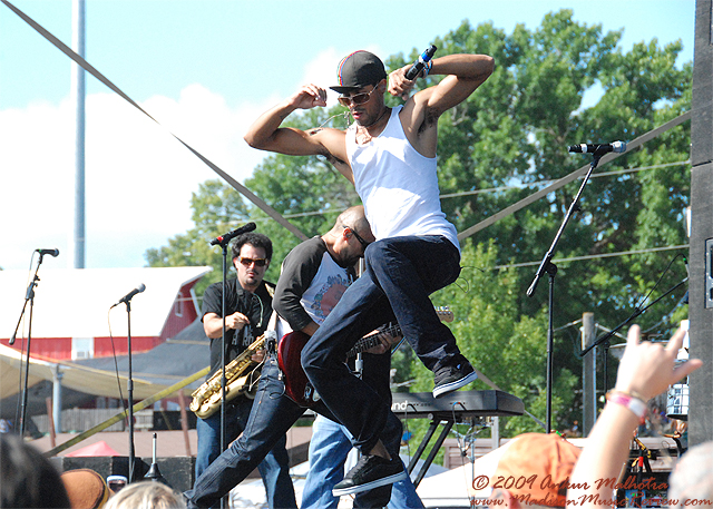 Ozomatli at 10,000 Lakes Festival, July 25, 2009 - photo by Ankur Malhotra