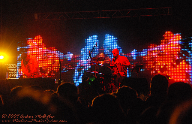 Pretty Lights @ 10,000 Lakes Festival 2009 - photo by Ankur Malhotra