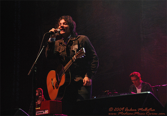 Jeff Tweedy and Mikael Jorgensen with Wilco at 10,000 Lakes Festival July 23, 2009 - photo by Ankur Malhotra