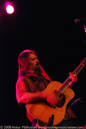 New Monsoon's Bo Carper, Live at the Majestci, Madison, May 11, 2008 - photo by Ankur Malhotra www.madisonmusicreview.com