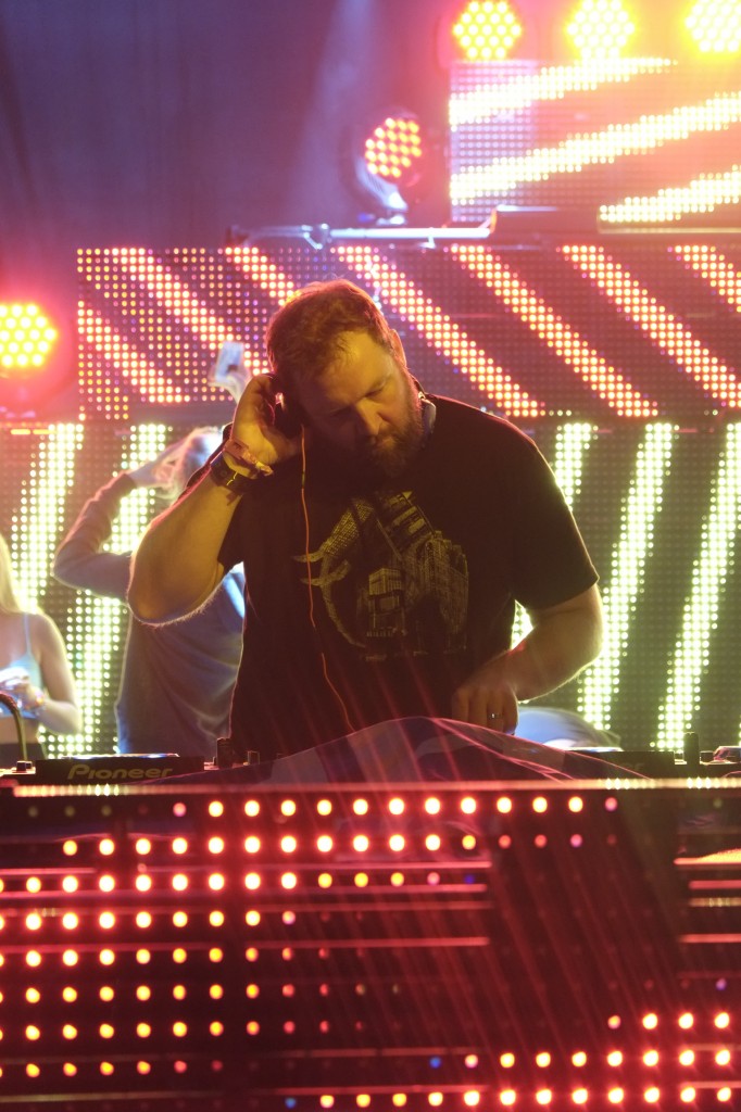 Claude VonStroke closing out the Beatport stage.